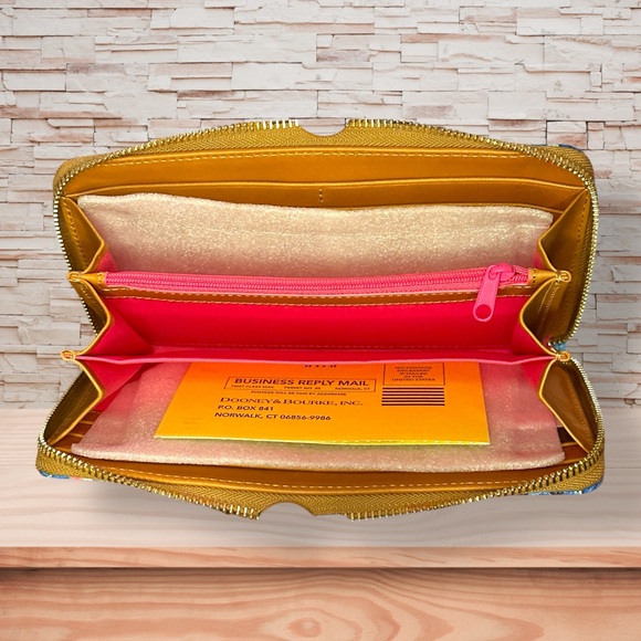 Dooney & Bourke Disney Vacation Club Resorts Zippered Wristlet Wallet NWT